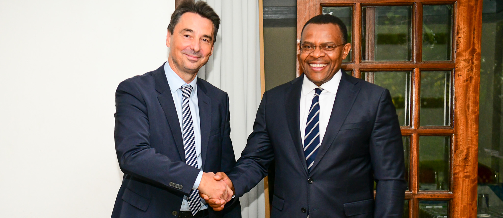 KenGen Managing Director and CEO, Eng. Peter Njenga ( right), hosted Christoph Tiskens,